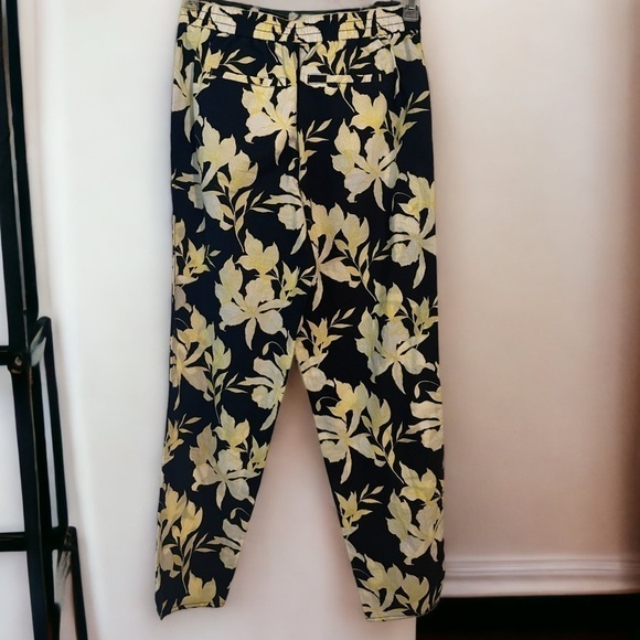 Talbots Women’s Linen Blend Lightweight Navy/Yellow Floral Pants Size 2 - Picture 2 of 5